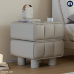 GMT Master Luxury Line Side Table ترابيزة جانبية GMT Master Luxury Line بتشطيب فاخر، تجمع بين المتانة والتصميم العصري، مصنوعة من خشب كونتر، مع تنجيد عالي الجودة أو PVC، وأدراج Soft Close. اختيار مثالي للمساحات الراقية. Keywords: Luxury Side Table، ترابيزة جانبية فاخرة، خشب كونتر، ترابيزة مودرن، أثاث غرفة المعيشة